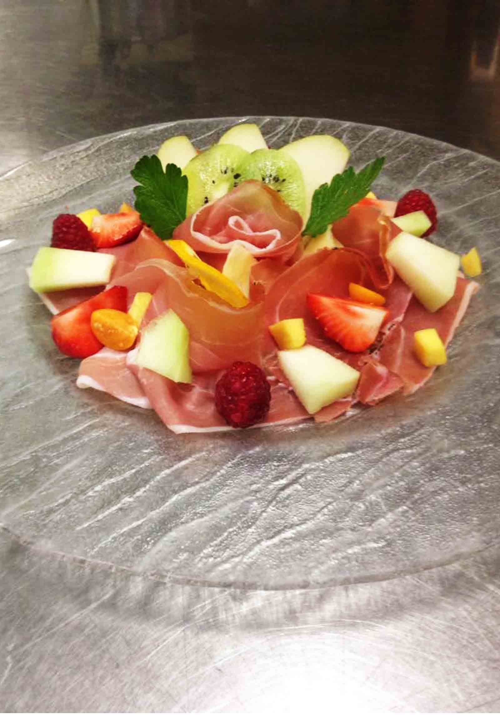 La-Baïta-restaurant-Jambon-de-Parme-aux-fruits